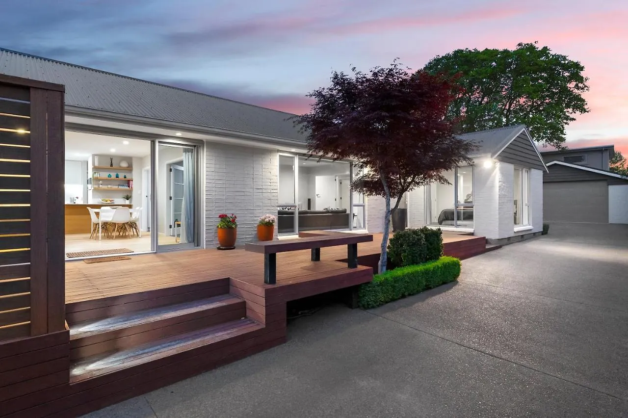 Family-Friendly, Home & Garden, 4Br, By Airport, Free Parking Christchurch 0*,  New Zealand