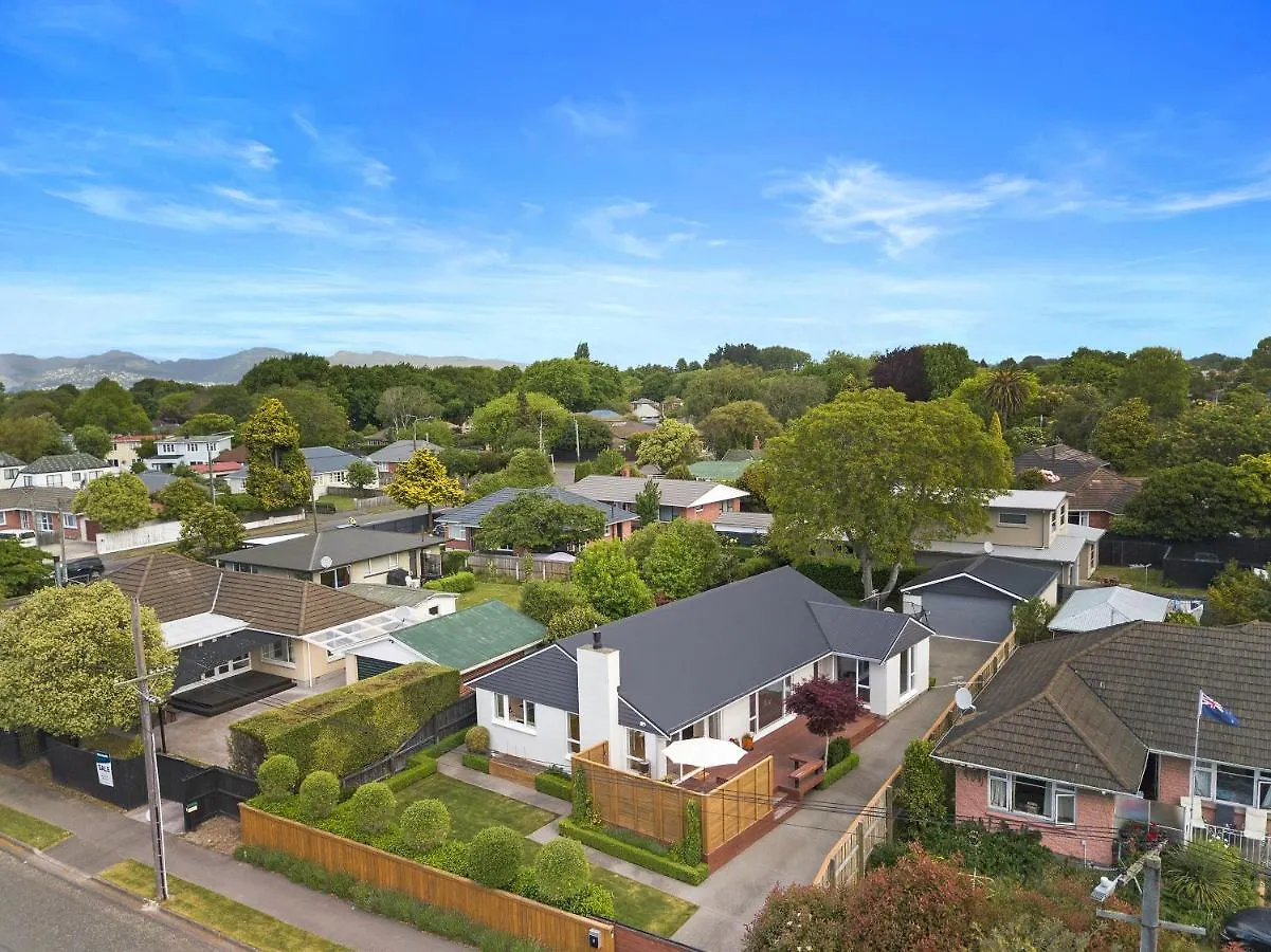 Casa vacanze Family-Friendly, Home & Garden, 4Br, By Airport, Free Parking Christchurch